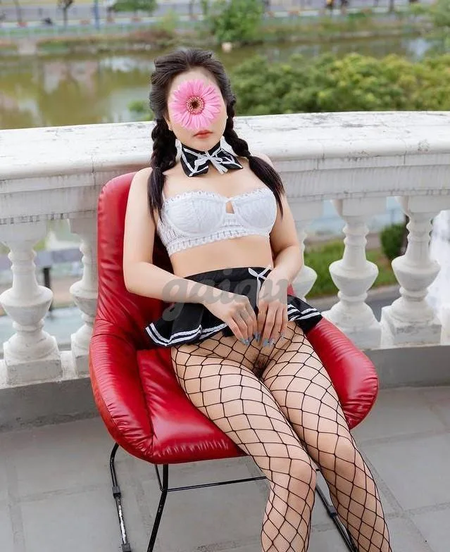 Khánh Quỳnh - Sexy quyến rũ - Làm tình ngây ngất