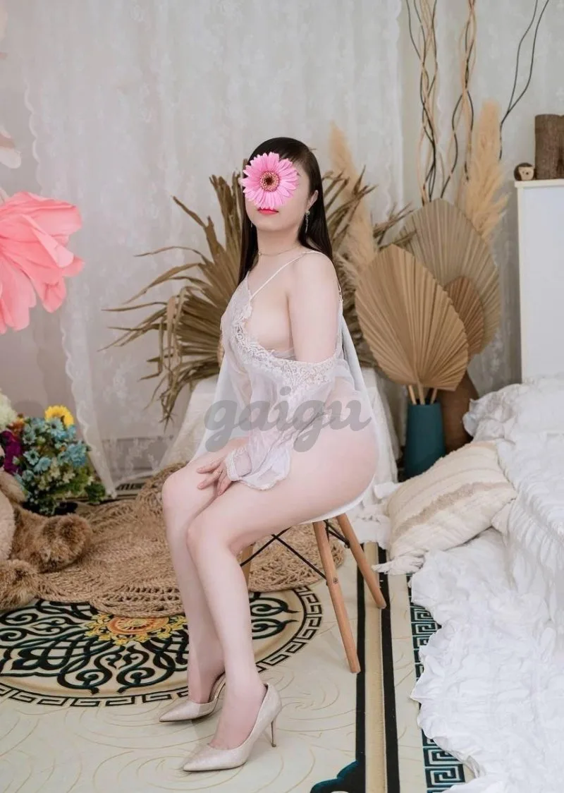 ❤️ NGỌC ANH ❤️ Em gái Mặt xinh - Vú Bự - Yêu chiều khách