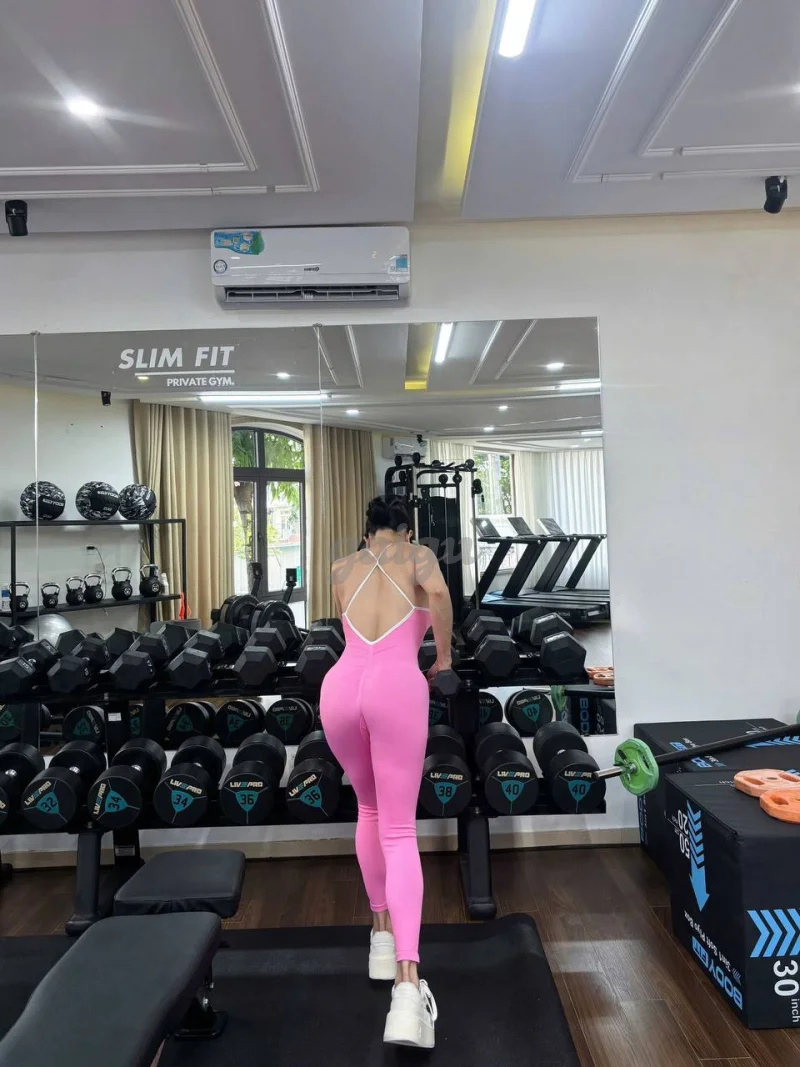 TÚ NGỌC ✨ CÔ GIÁO YOGA GỢI CẢM KHÓ CƯỠNG - LÀM TÌNH CỰC PHÊ