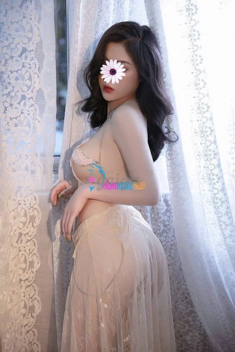 Xinh xắn - NON TƠ GỢI TÌNH - VÚ TO BODY THƠM