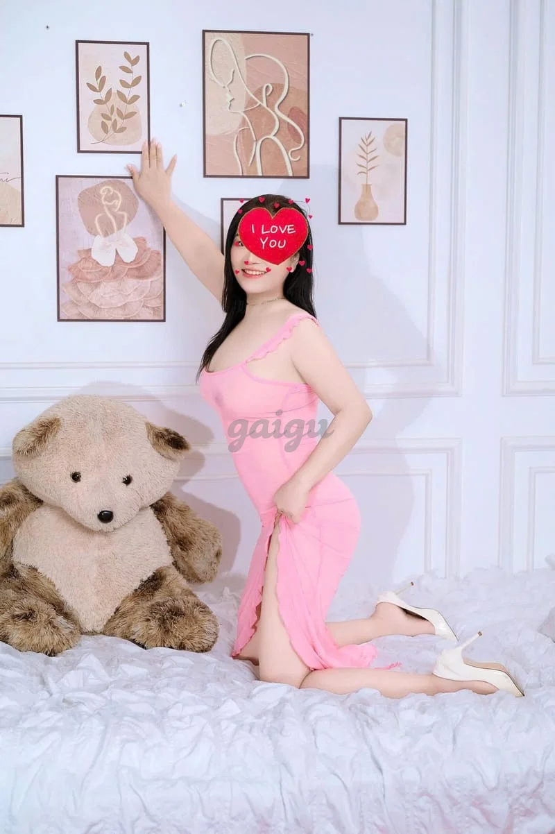 Kiều Trang cô giáo tình dục