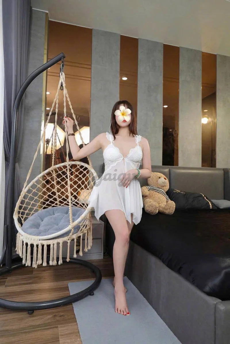 NGỌC NHI - DÂM NỮ SEXY - MẶT XINH MÔI THẮM - LÀM TÌNH NÓNG BỎNG