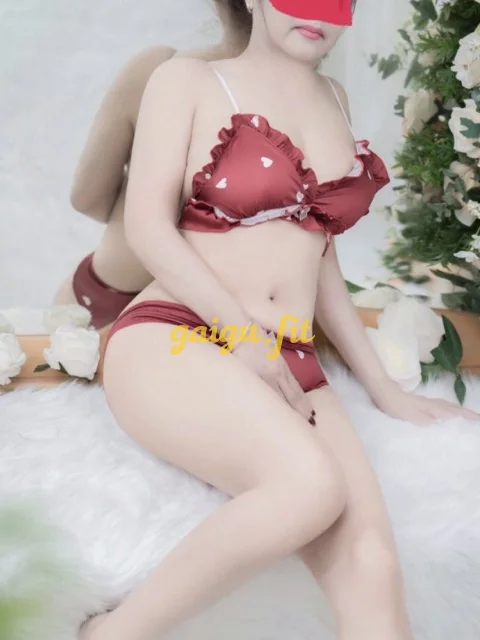 QUẾ LAN CÔ GIÁO TÌNH DỤC DÂM ĐÃNG THÈM BÚ CU