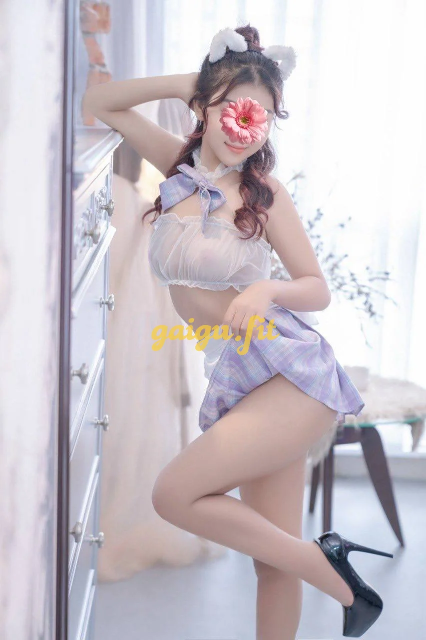 GG.[⭐ VIP ]LY LY - Vẻ Đẹp Tinh Khôi 2K5, Da Trắng, Dáng Xinh - Đỉnh Cao Cảm Xúc!