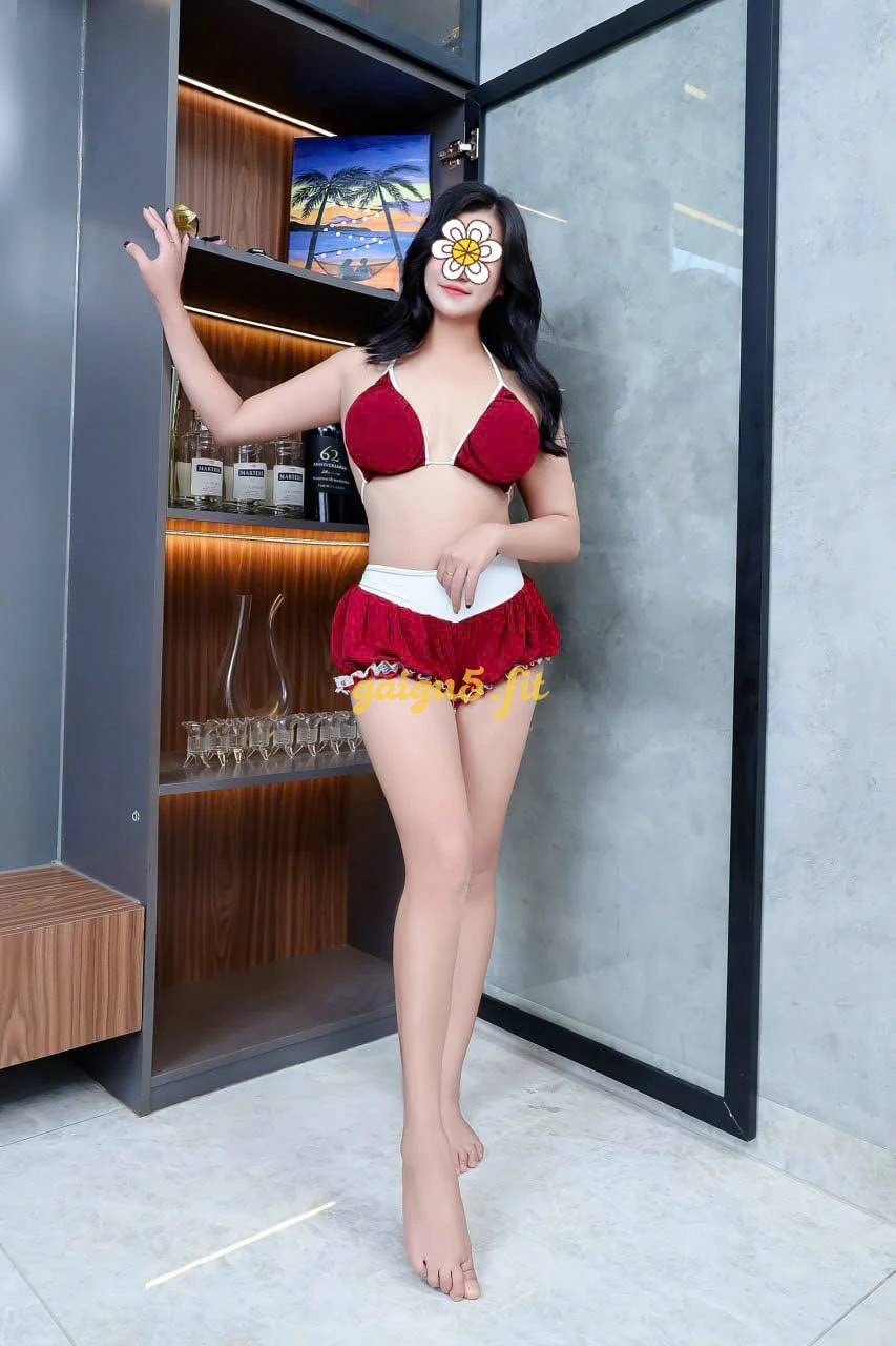💗 BÉ QUỲNH ALICE _ ĐÁNG YÊU DỄ THƯƠNG CHIỀU KHÁCH TỚI BẾN