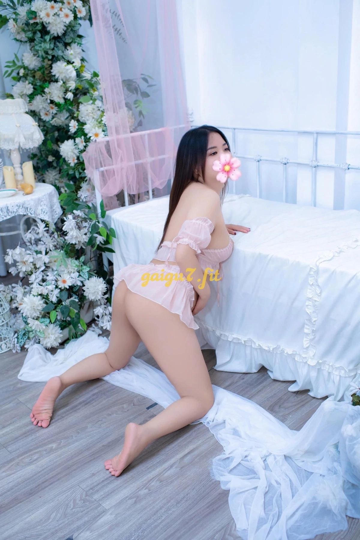 EM MY DA TRẮNG - MẶT XINH - HÀNH TÌNH CẢM CỰC CHIỀU KHÁCH GỬI ĐẾN AE