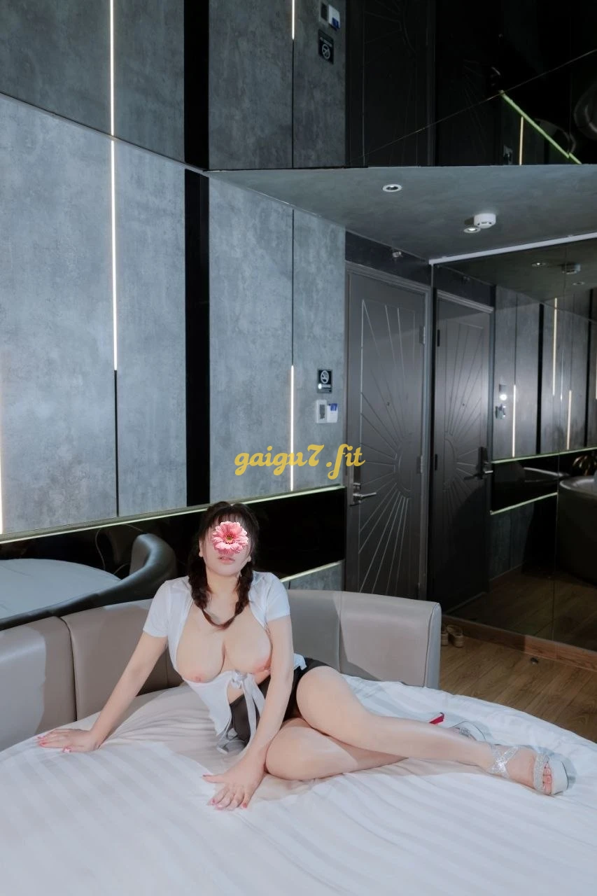 NGỌC BÍCH XINH XẮN DÂM NỮ TÌNH DỤC VÚ TO BÚ LIÊM CU CỰC PHÊ CHIỀU KHÁCH