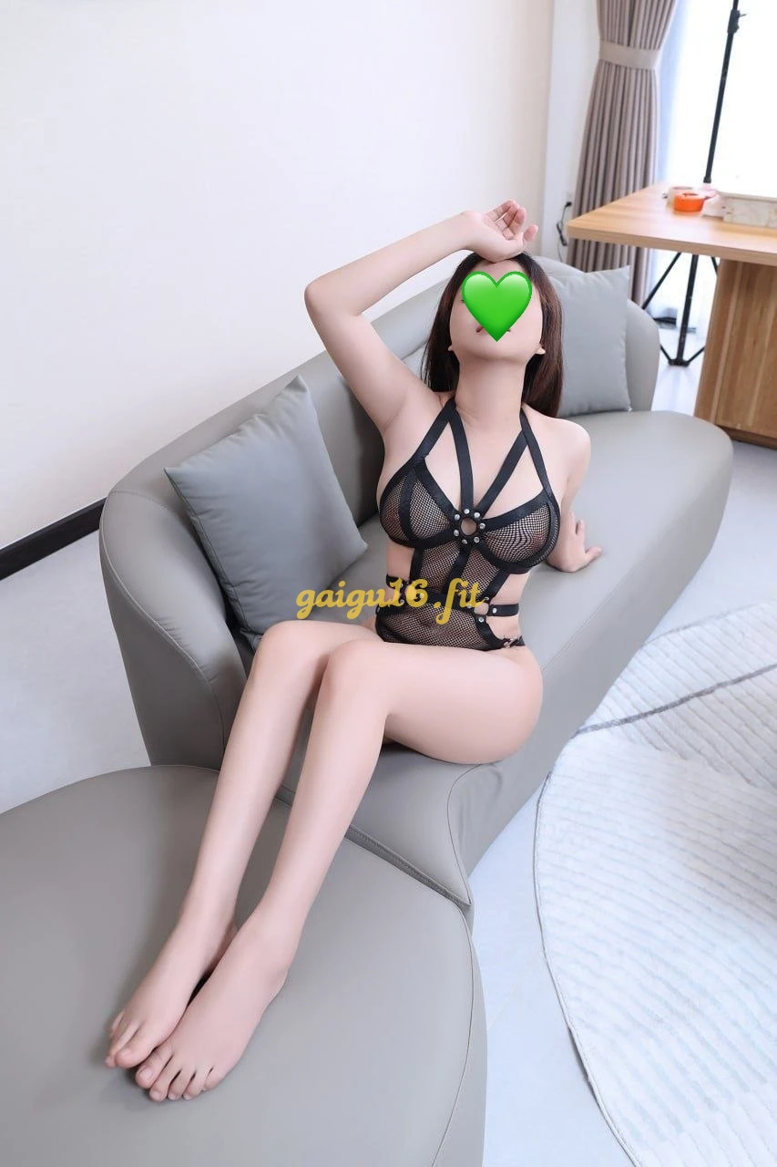 Mỹ Trinh da trắng mặt xinh gặp là ghiền.