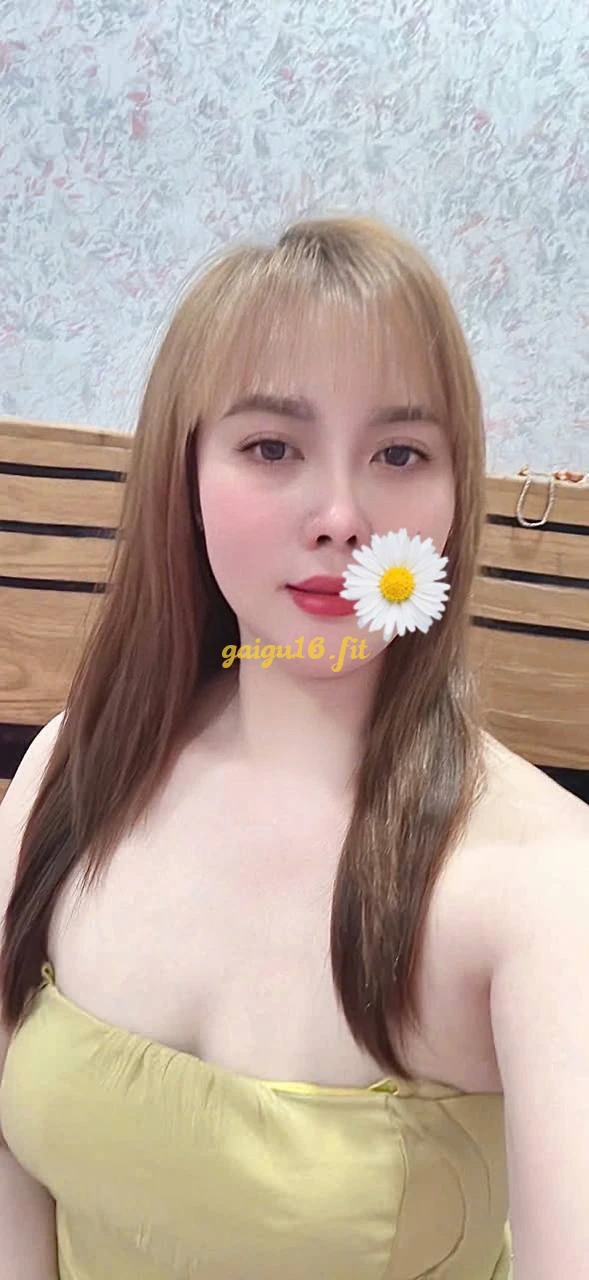 NGỌC TRÂM XINH XẮN LIẾM CU ĐÁ BI GOGGY VÚ KẸP XÚC XÍCH RẤT DÂM NHƯ PHIM SEX MỸ RẤT CHIỀU KHÁCH