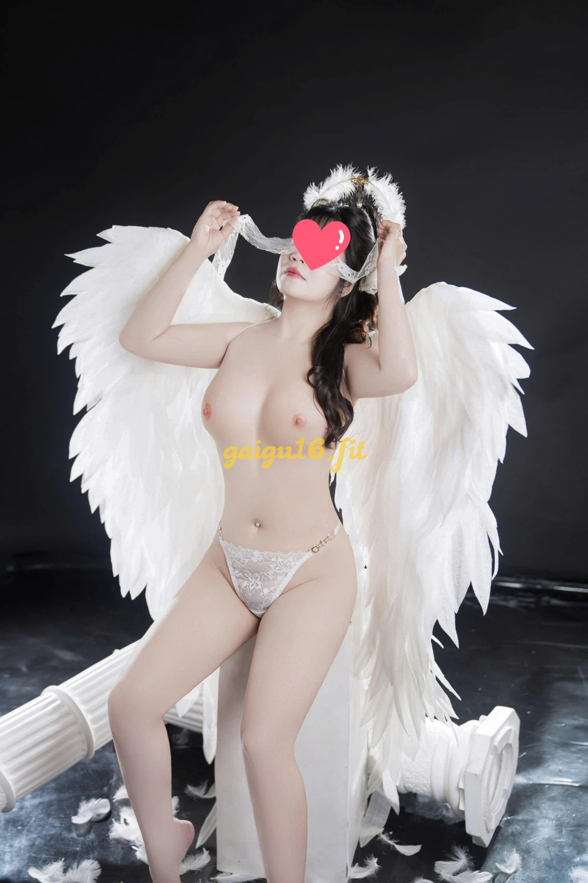 Tường Vy- em hàng nhẹ nhàng , tươi xanh !!!!