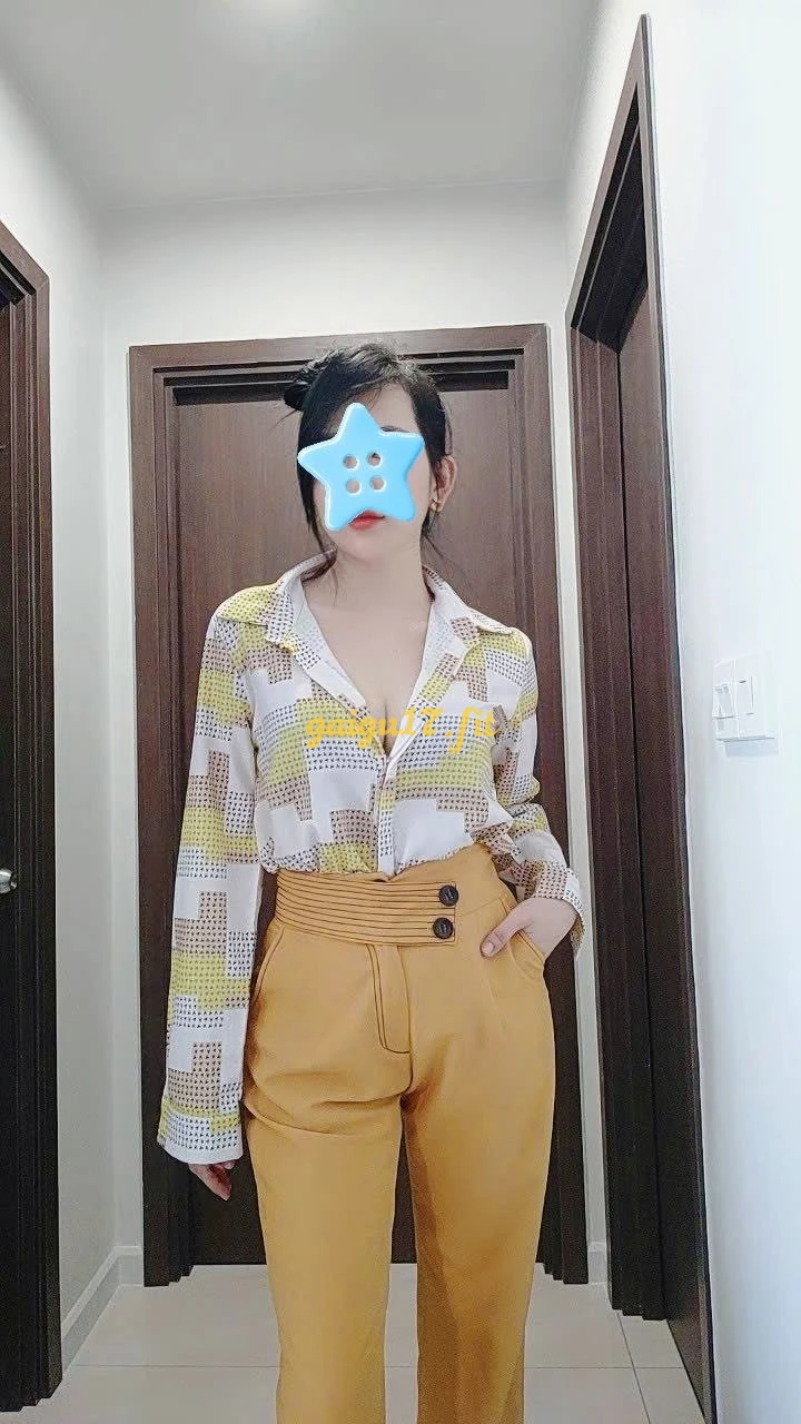 Hà My hot girl 1m65 vào đời xinh ko tùy vết
