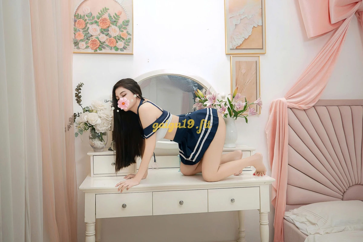 NGỌC HƯƠNG - XINH DÂM VÚ TO - LÀM TÌNH BAO PHÊ