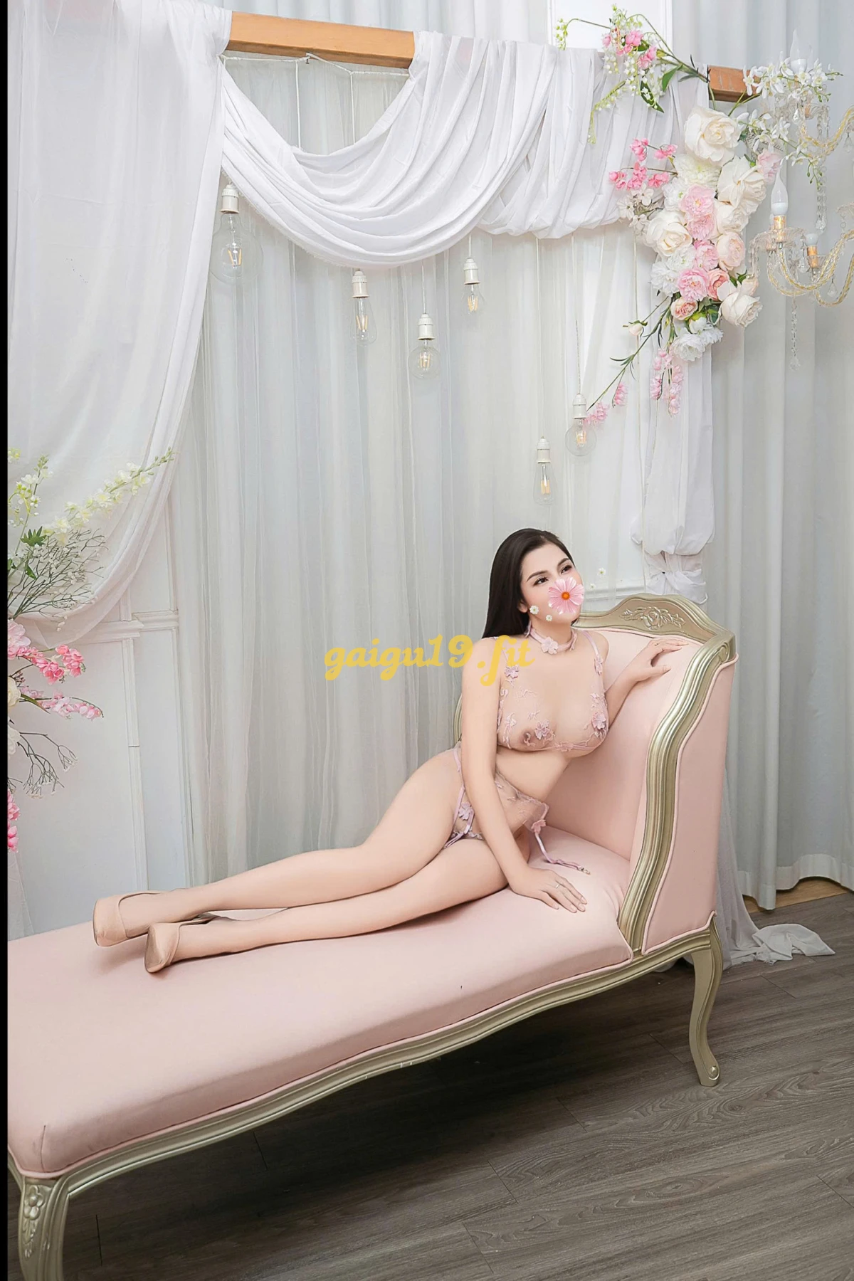 NGỌC HƯƠNG - XINH DÂM VÚ TO - LÀM TÌNH BAO PHÊ