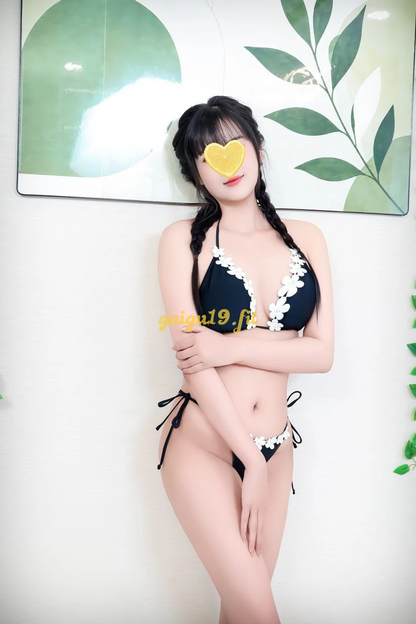 TUYẾT NHUNG CAO RÁO TÌNH CẢM EO THON MÔNG BỰ