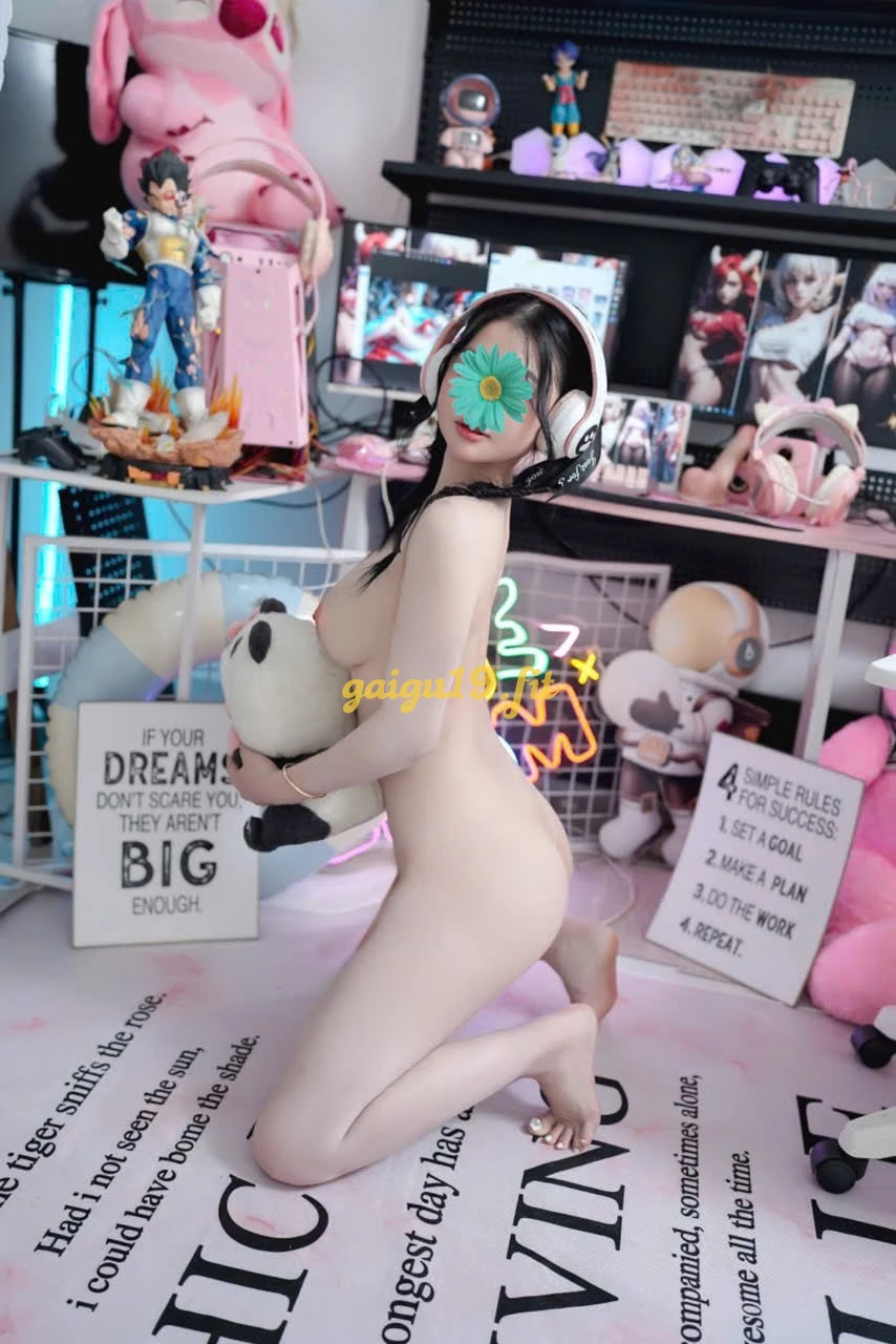 Gái xinh Bảo Tâm_ Gương mặt Baby, Body nóng bỏng