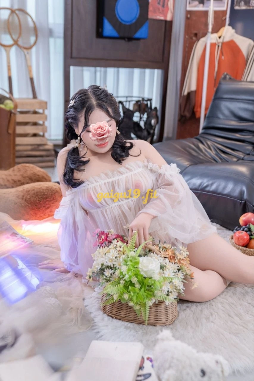 Nhã Phương💔 Em gái mũm mỉm cực kì dâm, nhiệt tình chiều khách hết mình