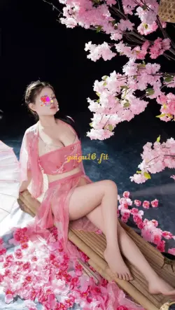 Phương Trinh:Dâm nữ vú to tình cảm - Dễ thương ngọt ngào