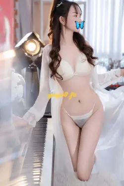 Ngọc Minh Châu 168cm Xinh Xắn, Ngọt Ngào, Dáng Đẹp,Rất Yêu Nghề